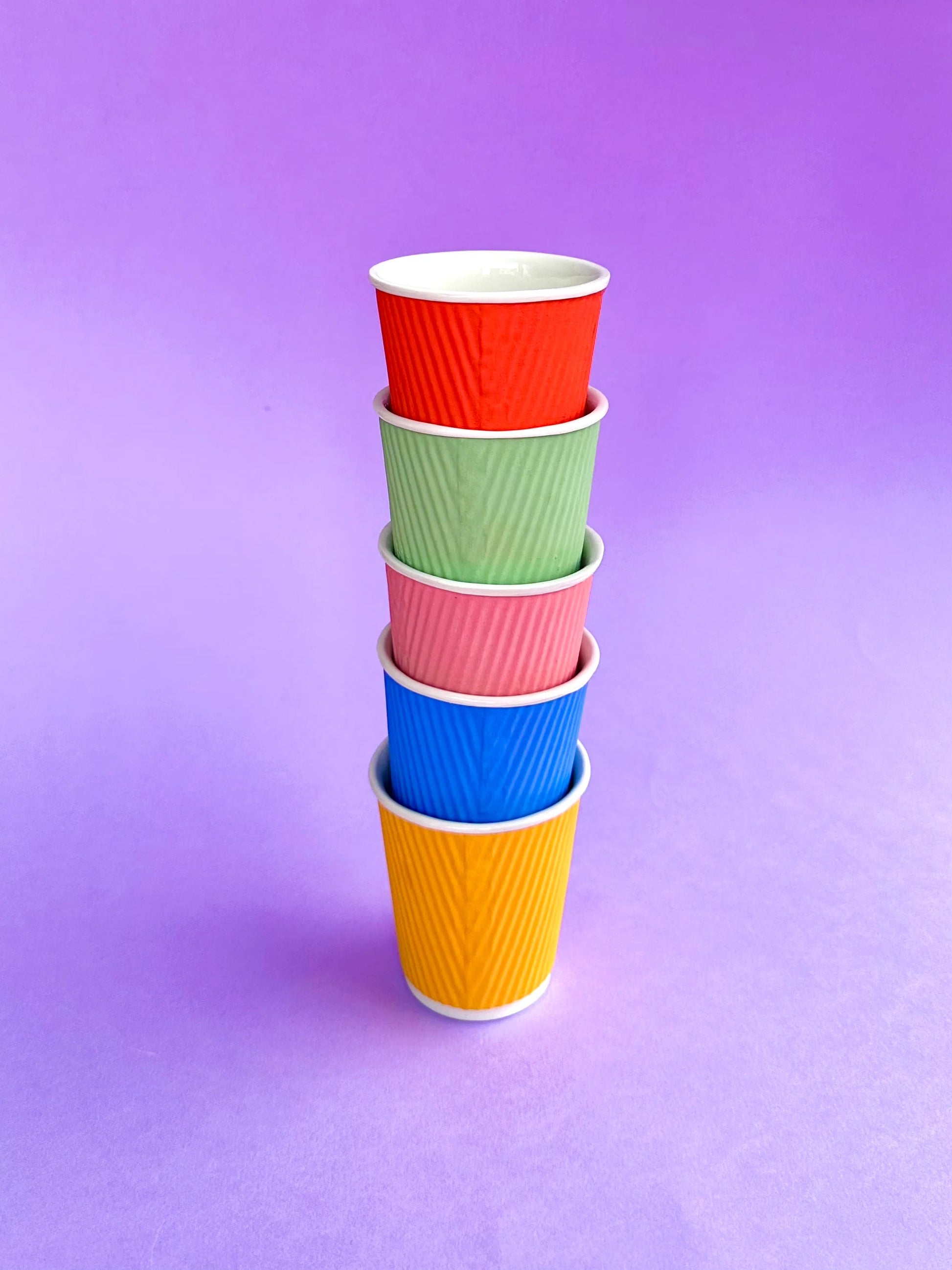 Petit gobelet en porcelaine, vue 2