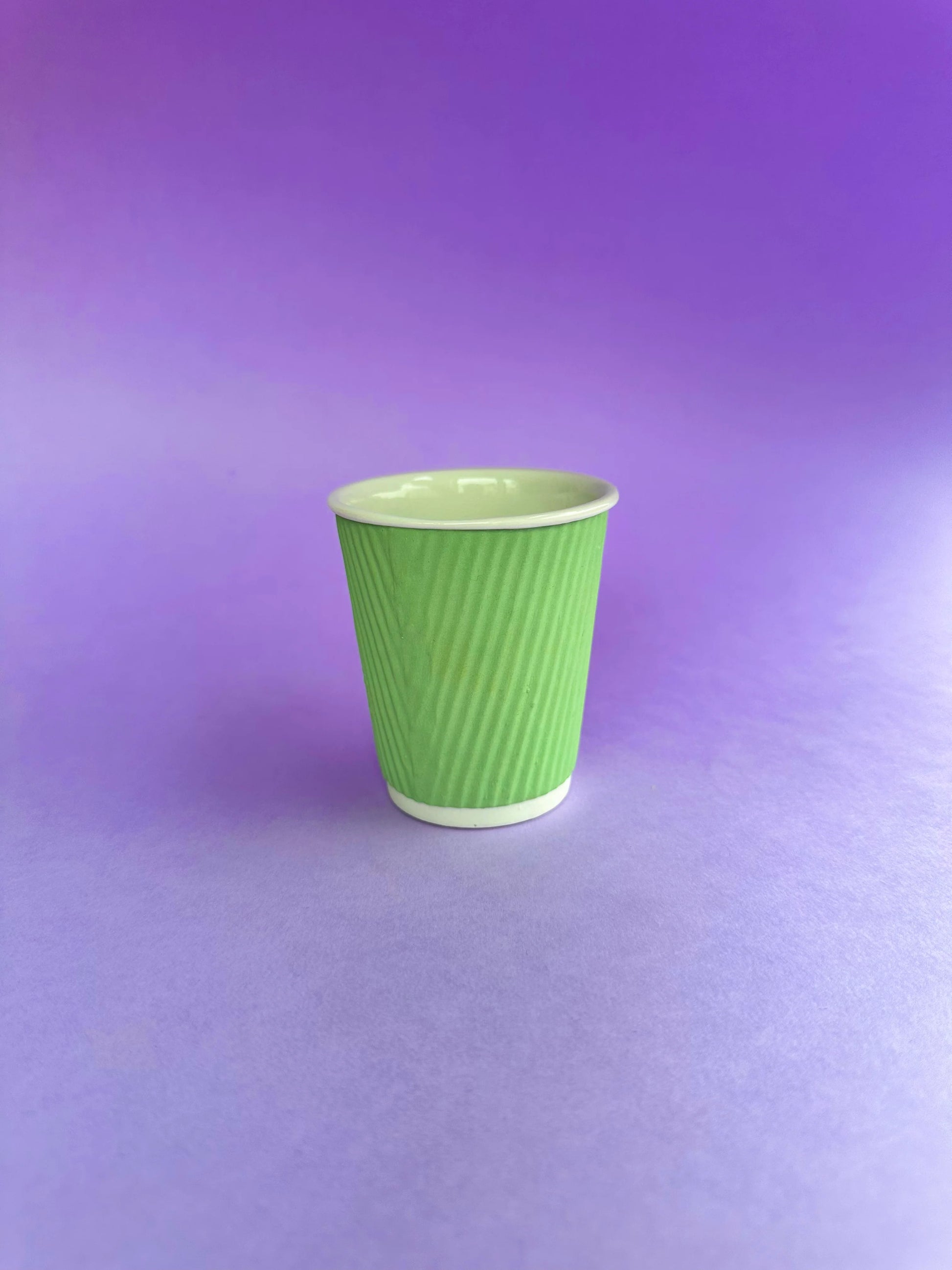 Petit gobelet en porcelaine, vue 4